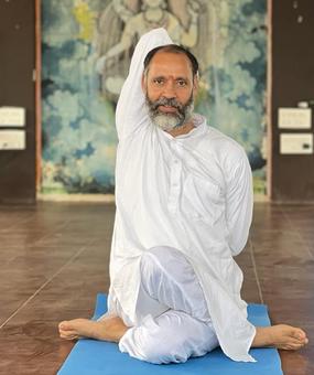 Hatha-yoga-intensive-sadhna