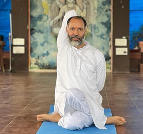 Hatha-yoga-intensive-sadhna
